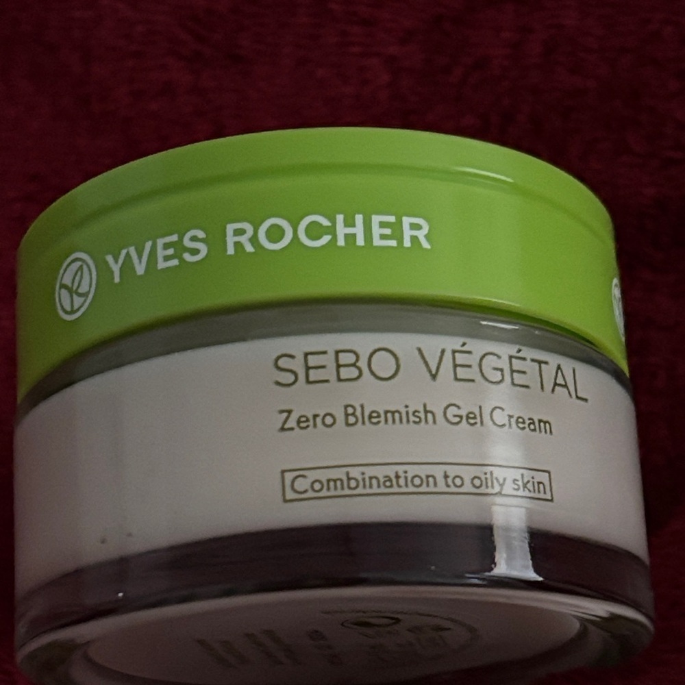 Yves Rocher Sebo Végétal Gel Cream - Lime Green and Cream